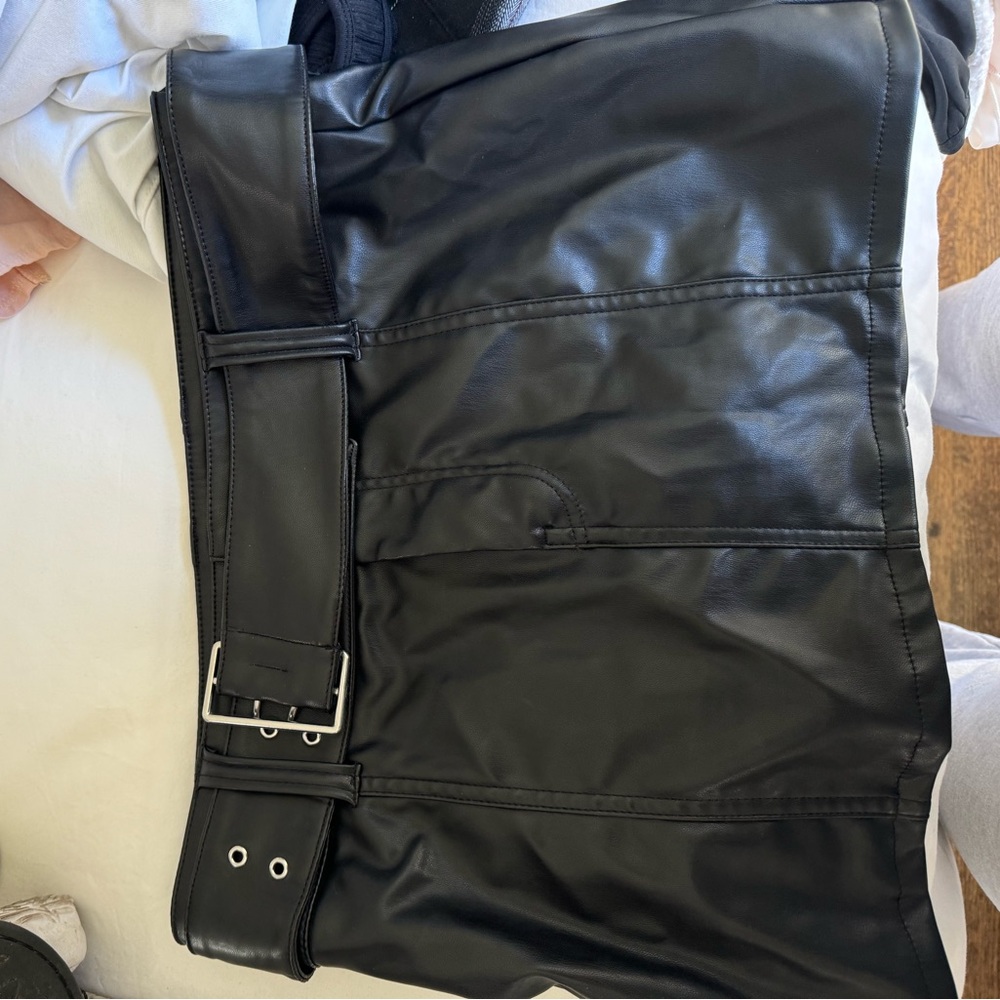 leather skirt